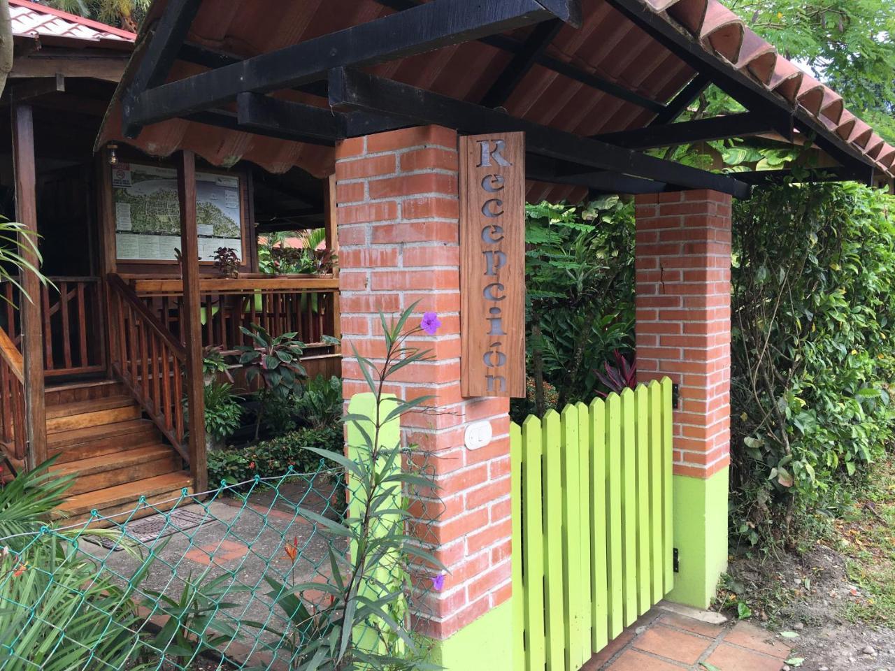 Escape Caribeno Hotel Puerto Viejo de Talamanca Exterior photo